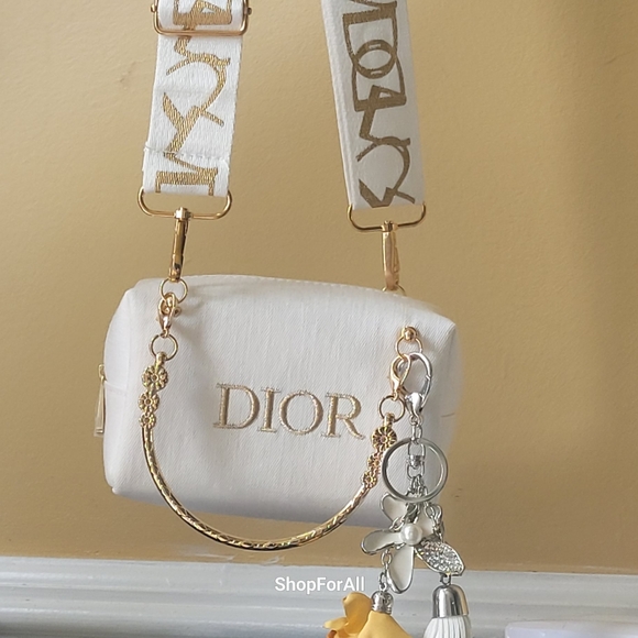 - ❤️Host pick 💥💥Dior New💥💥 - Picture 3 of 16